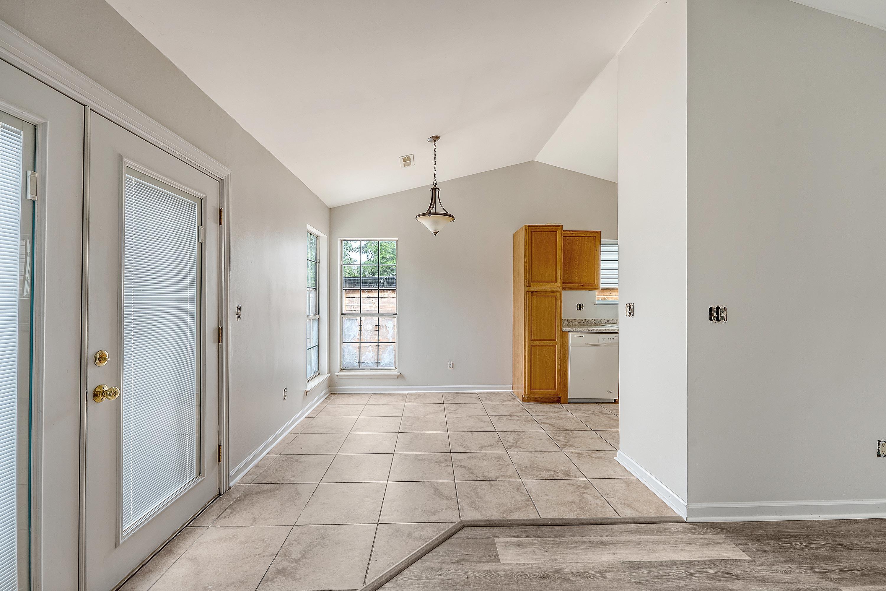 315 Indigo Road Goose Creek, SC 29445 - Photo 11 of 26 DSC07648_16-copy
