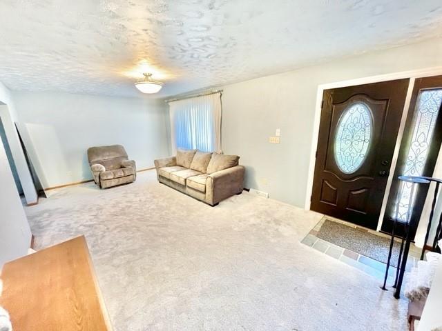 143 Laurel Way Spring Church, PA 15686 - Photo 2 of 24 Gallery Image 2