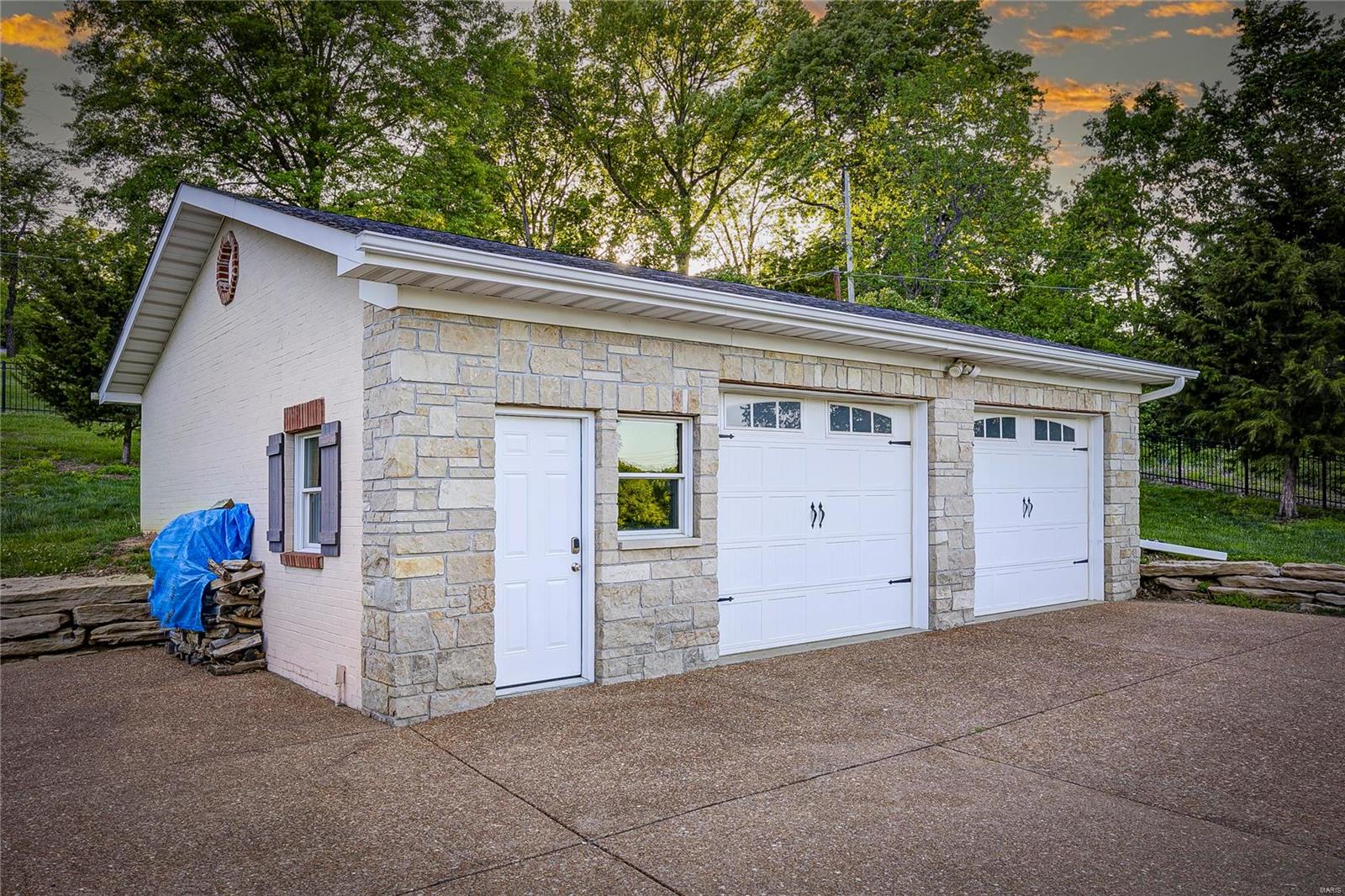 133 Dietrich Road Ballwin, MO 63021 - Photo 5 of 48 Gallery Image 5