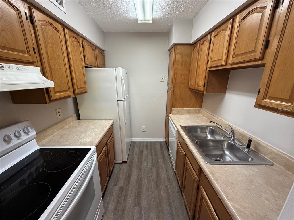 345 Wymore Road, Unit 202 Altamonte Springs, FL 32714 - Photo 3 of 10 Gallery Image 3