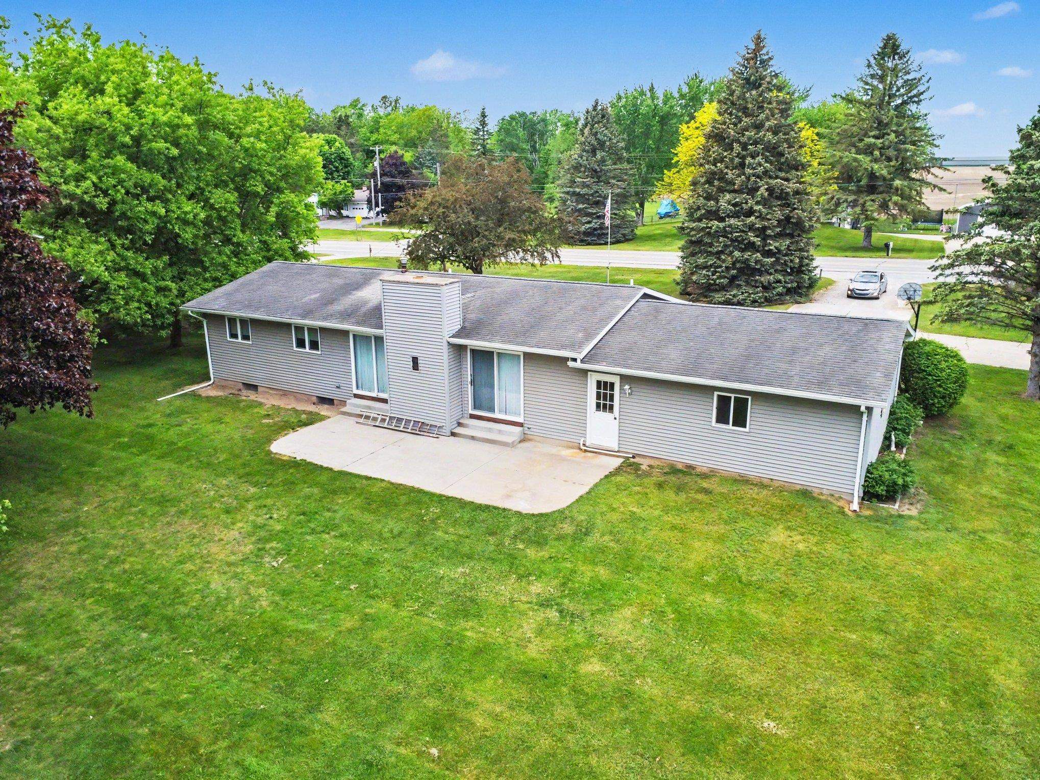 305 West Remus Road Mount Pleasant, MI 48858 - Photo 7 of 46 1946086-2f367a89-ffcd-44cb-b709-16631e645911.JPG