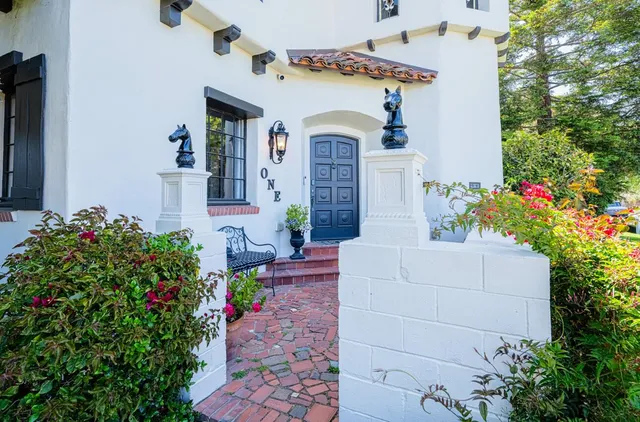 $2,128,000 | 1 Santa Lucia Avenue, Salinas, CA 93901