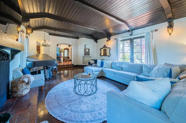 $2,128,000 | 1 Santa Lucia Avenue, Salinas, CA 93901