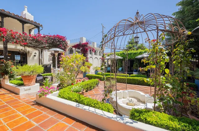 $2,128,000 | 1 Santa Lucia Avenue, Salinas, CA 93901