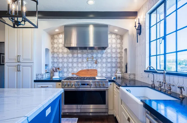 $2,128,000 | 1 Santa Lucia Avenue, Salinas, CA 93901