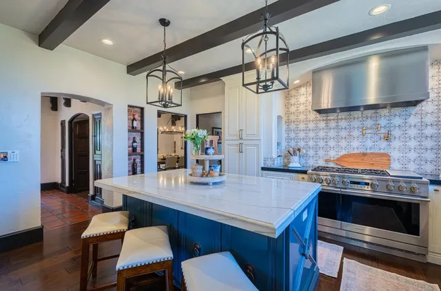 $2,128,000 | 1 Santa Lucia Avenue, Salinas, CA 93901