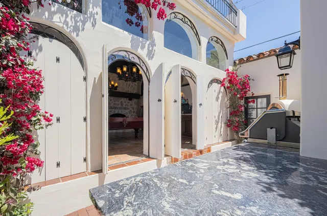 $2,128,000 | 1 Santa Lucia Avenue, Salinas, CA 93901