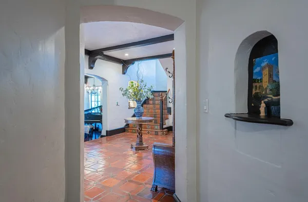 $2,098,000 | 1 Santa Lucia Avenue, Salinas, CA 93901