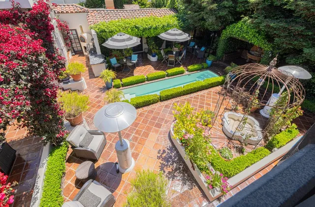 $2,128,000 | 1 Santa Lucia Avenue, Salinas, CA 93901