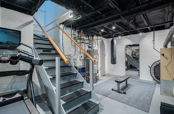 $2,098,000 | 1 Santa Lucia Avenue, Salinas, CA 93901