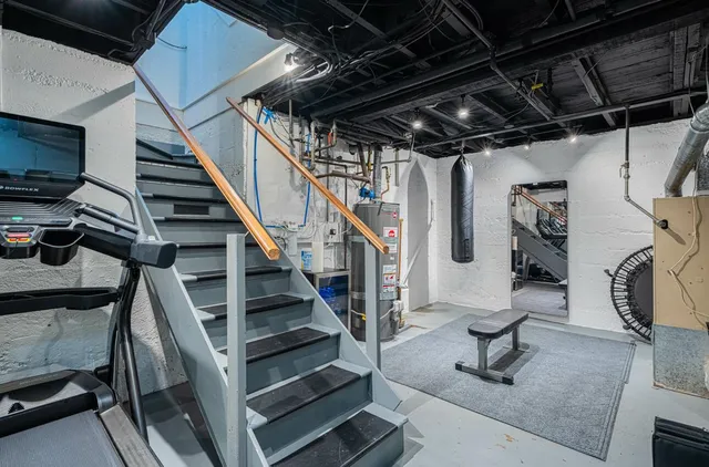 $2,128,000 | 1 Santa Lucia Avenue, Salinas, CA 93901