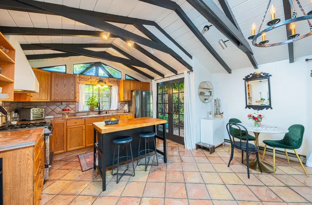 $2,128,000 | 1 Santa Lucia Avenue, Salinas, CA 93901