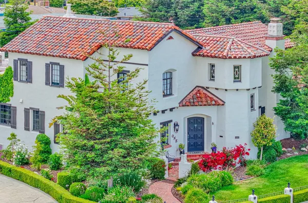 $2,098,000 | 1 Santa Lucia Avenue, Salinas, CA 93901