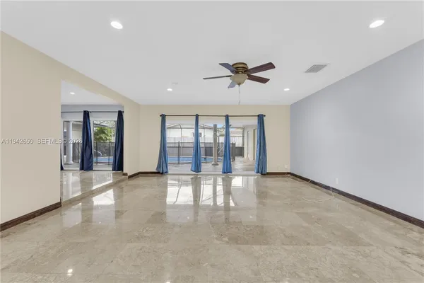 $6,000 | 601 North 44th Avenue, Hollywood, FL 33021
