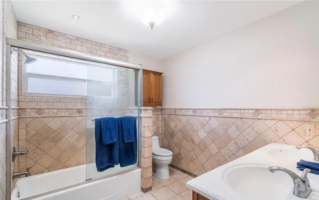 $6,995 | 601 North 44th Avenue, Hollywood, FL 33021