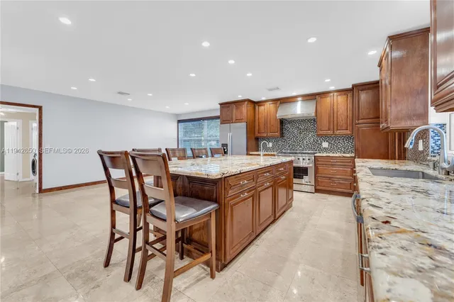 $6,750 | 601 North 44th Avenue, Hollywood, FL 33021