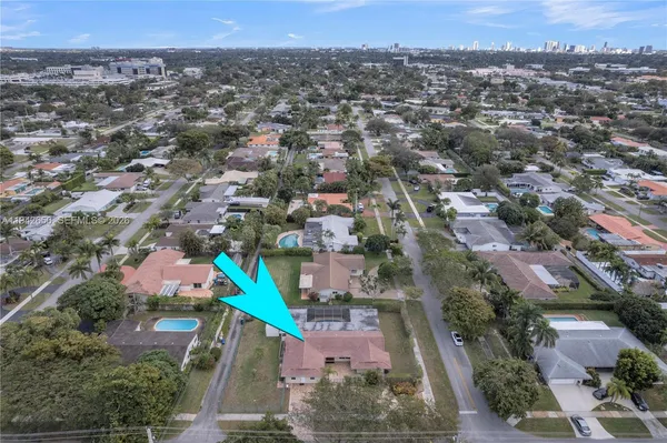 $6,000 | 601 North 44th Avenue, Hollywood, FL 33021
