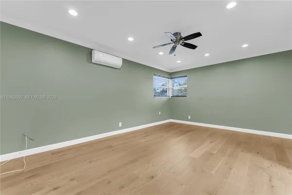 $6,000 | 601 North 44th Avenue, Hollywood, FL 33021