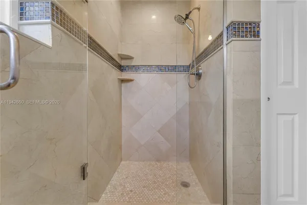 $6,000 | 601 North 44th Avenue, Hollywood, FL 33021