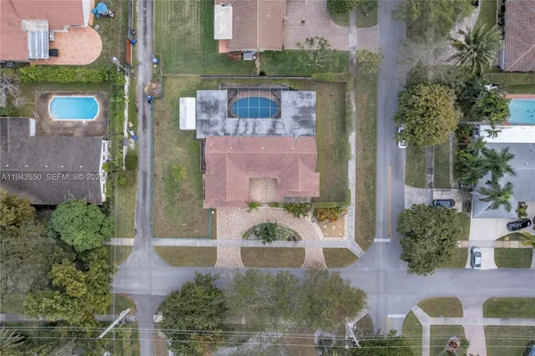 $6,000 | 601 North 44th Avenue, Hollywood, FL 33021