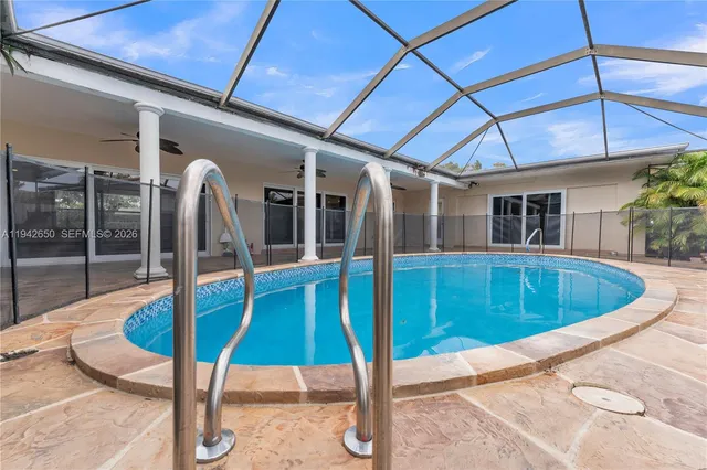 $6,750 | 601 North 44th Avenue, Hollywood, FL 33021