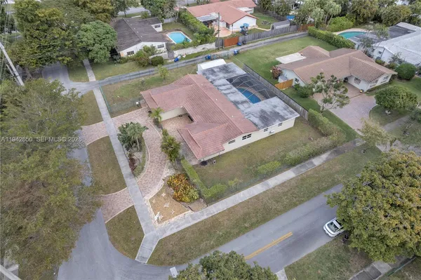 $6,000 | 601 North 44th Avenue, Hollywood, FL 33021