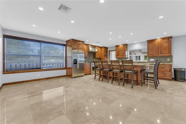 $6,000 | 601 North 44th Avenue, Hollywood, FL 33021