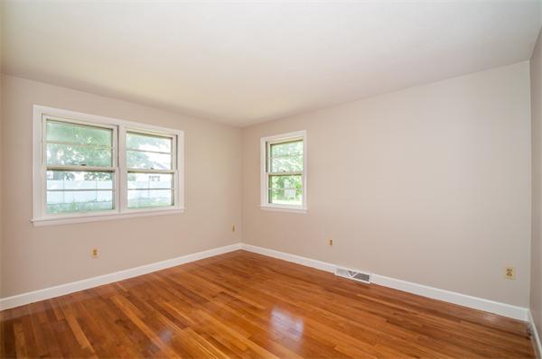 14 Rockingham Avenue Lowell, MA 01851 - Photo 12 of 22 Gallery Image 12
