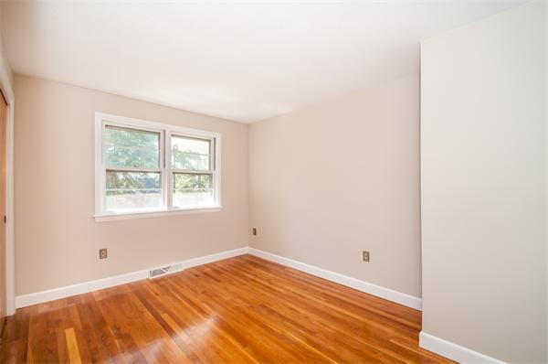 14 Rockingham Avenue Lowell, MA 01851 - Photo 16 of 22 Gallery Image 16