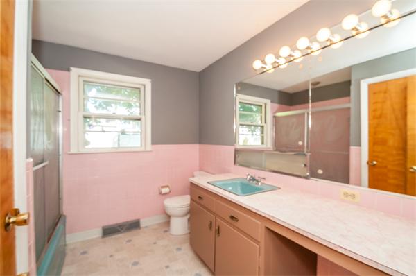 14 Rockingham Avenue Lowell, MA 01851 - Photo 18 of 22 Gallery Image 18
