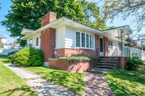 14 Rockingham Avenue Lowell, MA 01851 - Photo 2 of 22 Gallery Image 2