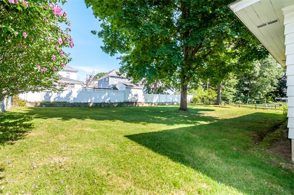 14 Rockingham Avenue Lowell, MA 01851 - Photo 21 of 22 Gallery Image 21