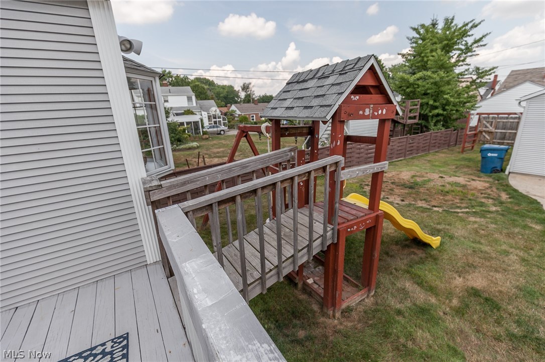 8214 Spring Garden Road Cleveland, OH 44129 - Photo 33 of 35