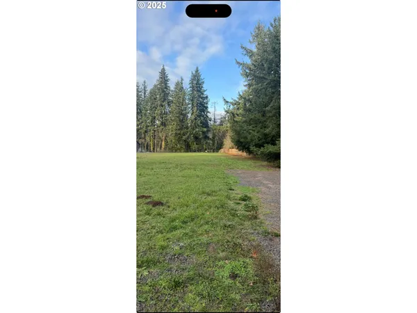 a picture of a room with a outdoor space