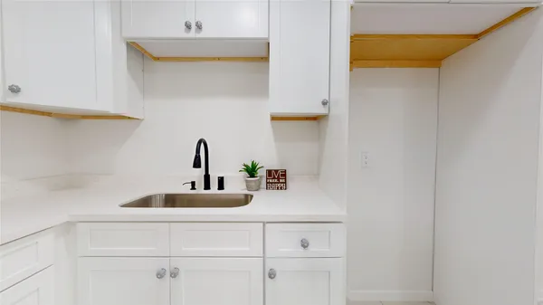 $2,000 | 7415 Alcomita Drive, Houston, TX 77083