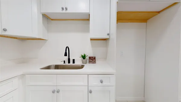 $2,000 | 7415 Alcomita Drive, Houston, TX 77083