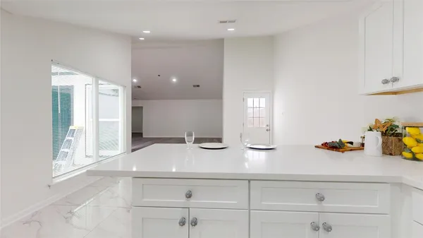 $2,000 | 7415 Alcomita Drive, Houston, TX 77083