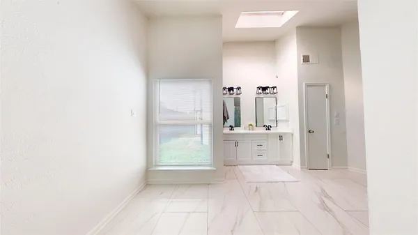 $2,000 | 7415 Alcomita Drive, Houston, TX 77083