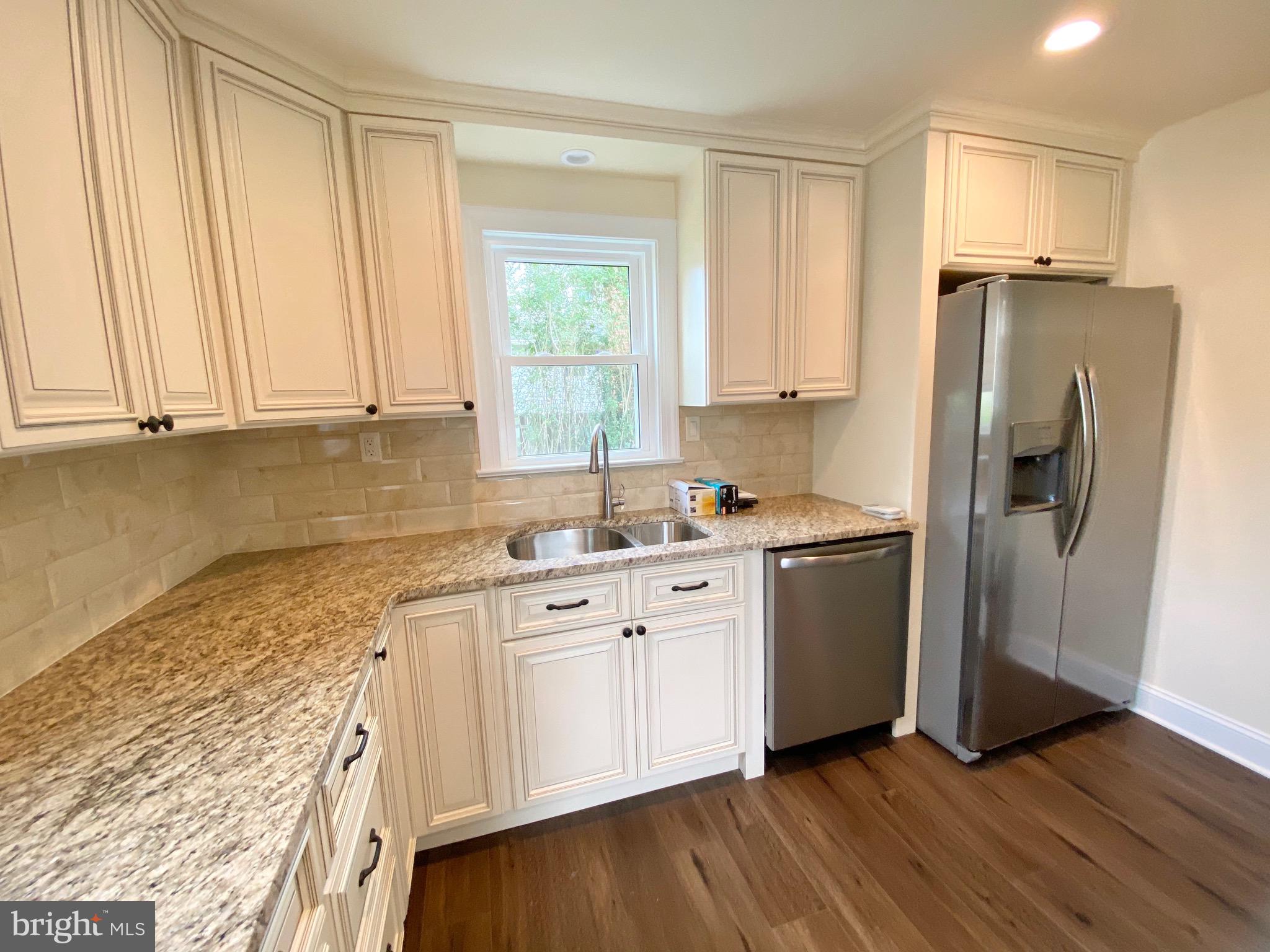 40 Edinburg Road Hamilton, NJ 08619 - Photo 3 of 20