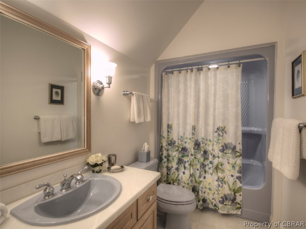 1178 Providence Road Deltaville, VA 23043 - Photo 41 of 50 Upstairs shared bathroom.