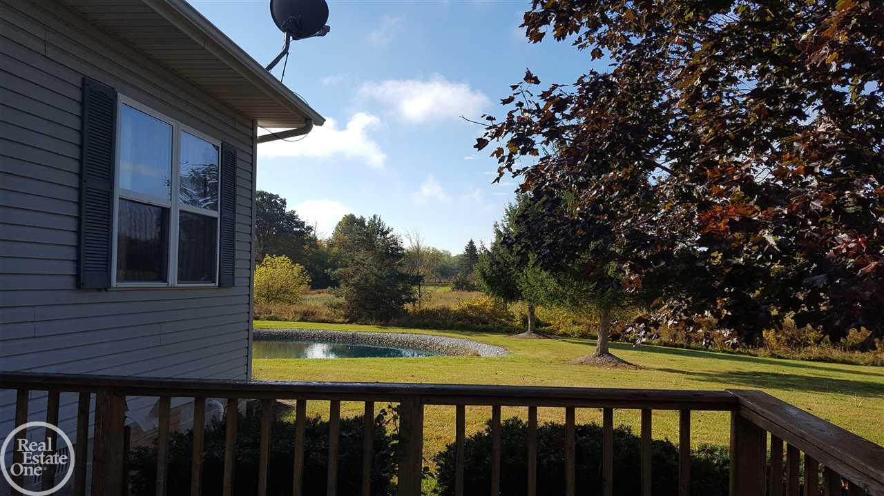 8043 Logana Road Avoca, MI 48006 - Photo 15 of 42