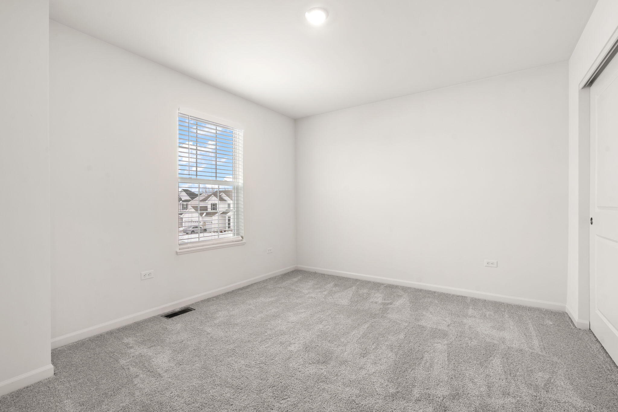 1811 East 111th Place Crown Point, IN 46307 - Photo 24 of 35 an empty room with windows