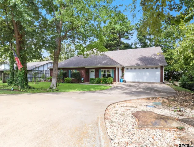 front view of house with a yard