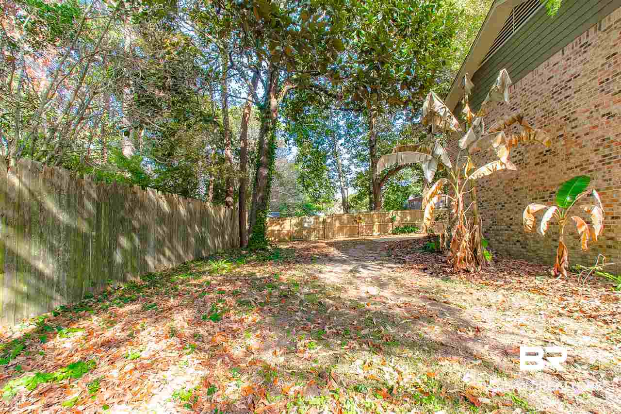 512 Southern Way Daphne, AL 36527 - Photo 40 of 43 Extra Parking