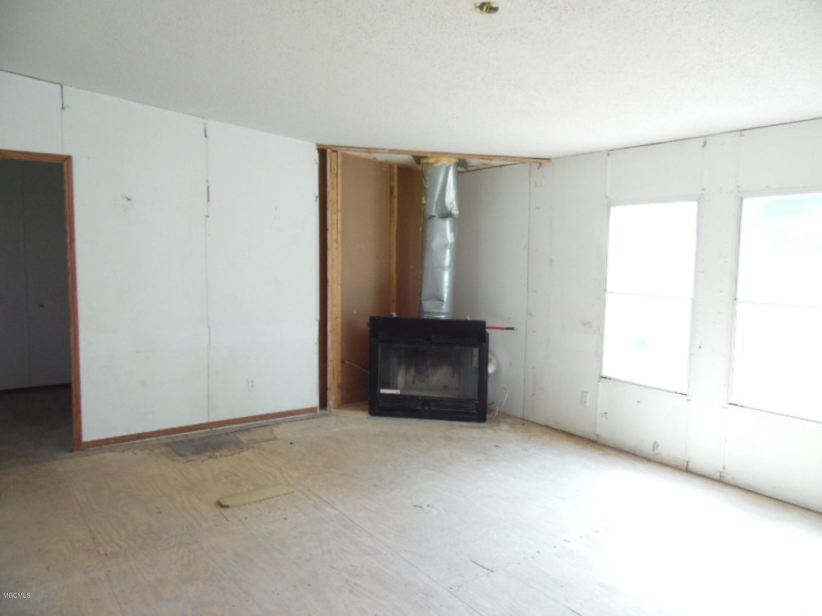 25140 Elmer Ladner Road Pass Christian, MS 39571 - Photo 3 of 13 den