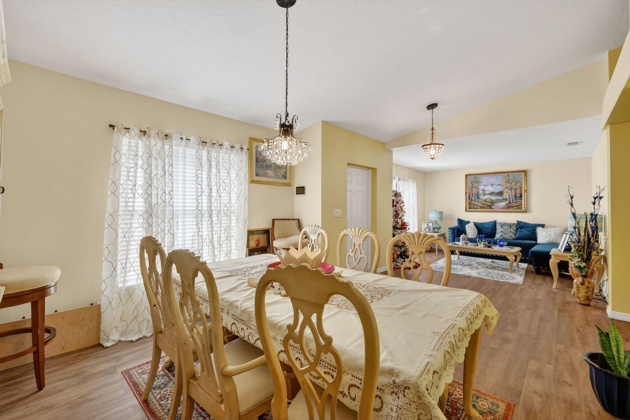 1589 Southwest Fortune Road Port St. Lucie, FL 34953 - Photo 4 of 49 9-web-or-mls-3A5A4373