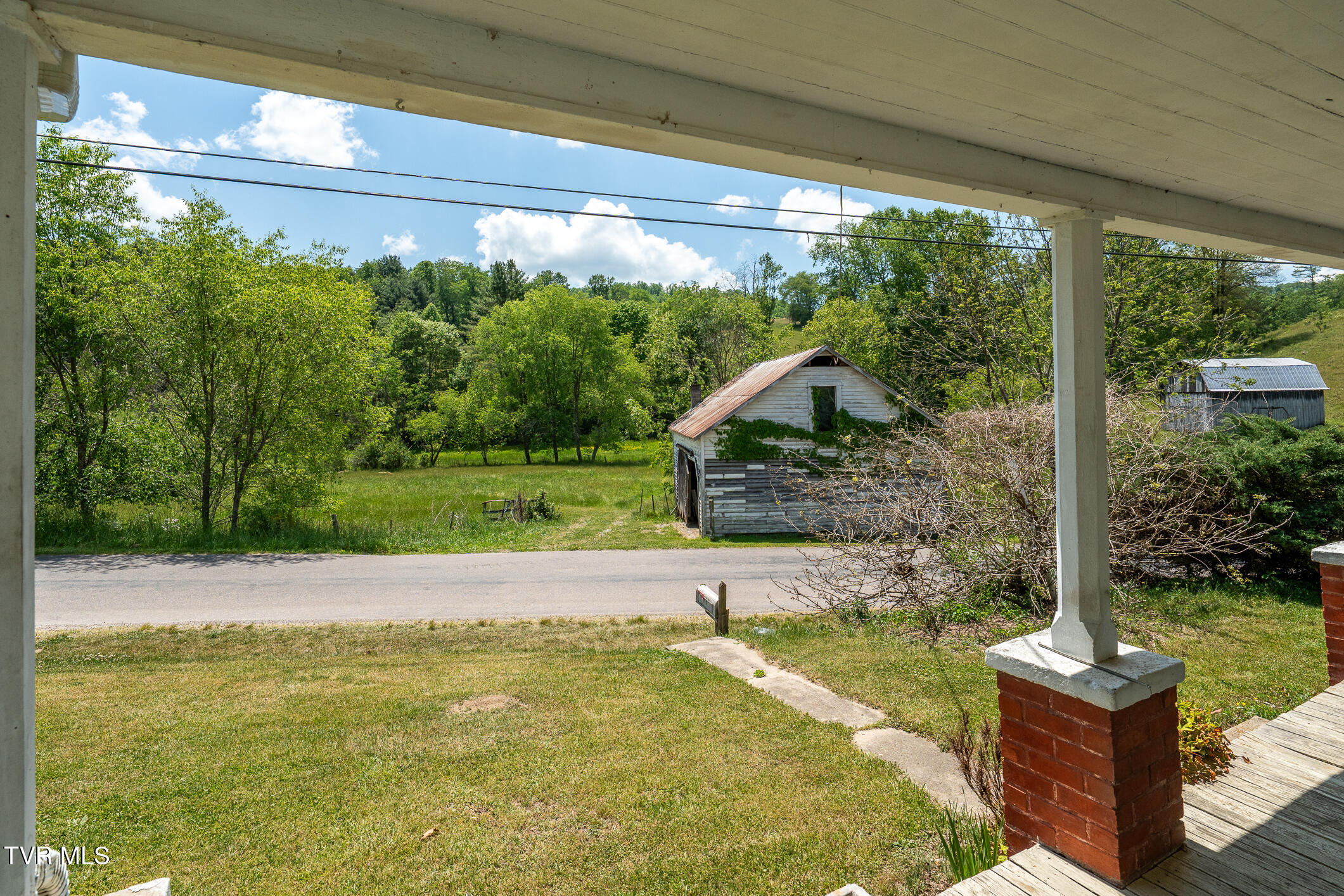 856 Shingletown Road Mountain City, TN 37683 - Photo 29 of 77 856 Shingletown Road (39 of 91)
