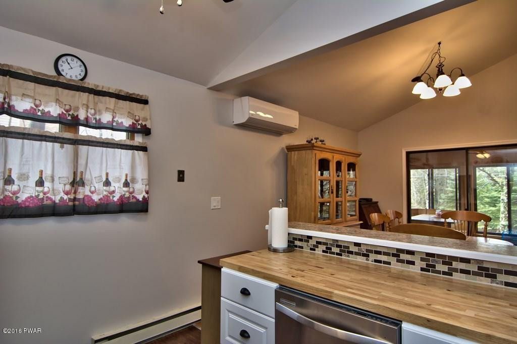 884 Deerfield Road Lake Ariel, PA 18436 - Photo 5 of 59