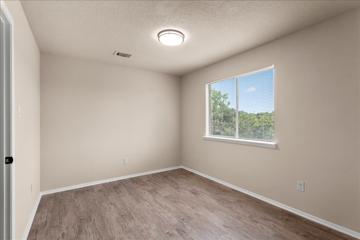16900 Village Oak Loop Austin, TX 78717 - Photo 11 of 17