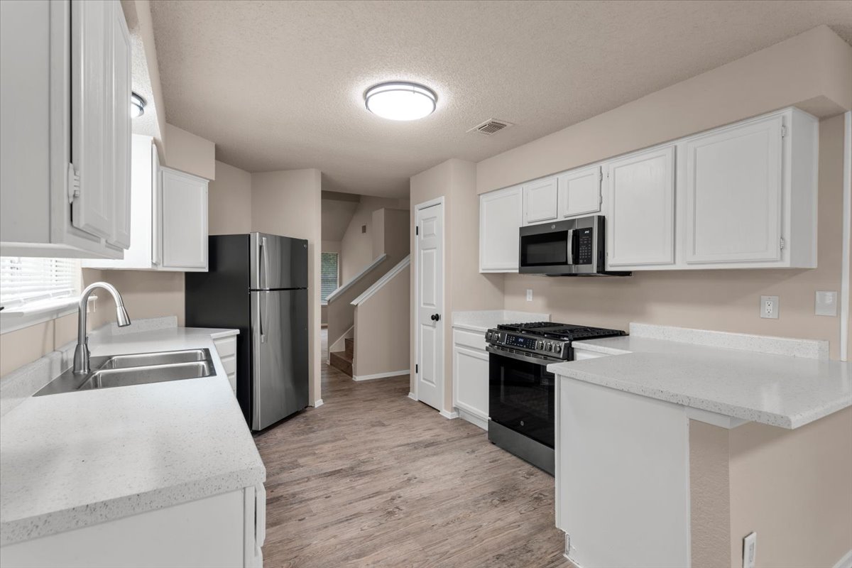 16900 Village Oak Loop Austin, TX 78717 - Photo 7 of 17